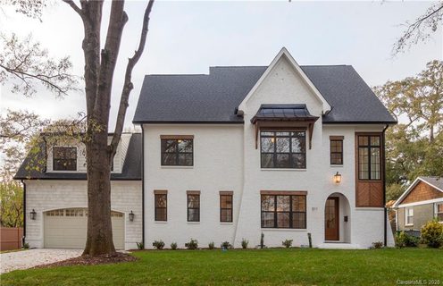 Previously sold for $1,077,000