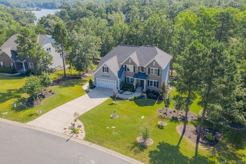 2057 Lantana Lane
