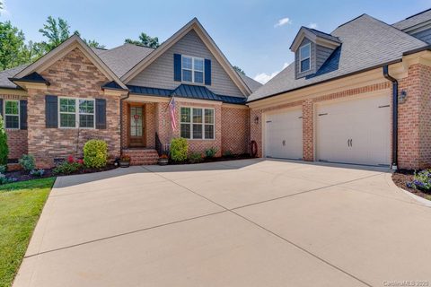 2460 Shiny Leaf Drive sold home in Fairfield Forest, Denver, NC