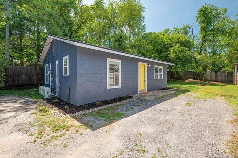 3 Crest Avenue sold home in Lincoln Park Extension, Asheville, NC