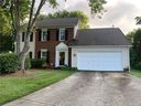 4204 Hounds Run Drive sold home in Matthews, SC