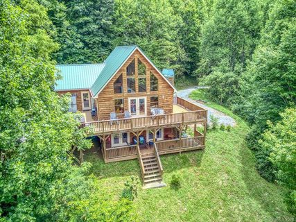 657 Split Pine Cove sold home in Split Pine Estates, Clyde, NC