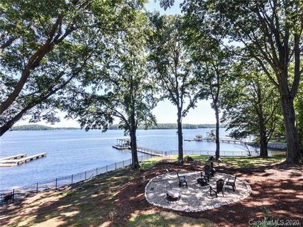14020 Island Drive sold home in Twin Coves, Huntersville, NC