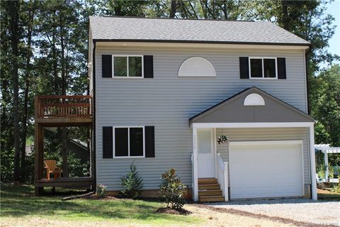 7716 Red Robin Trail sold home in Lake Haven, Denver, NC