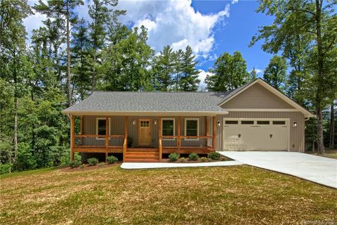 36 Crystal Cove Drive sold home in Crystal Cove, Hendersonville, NC