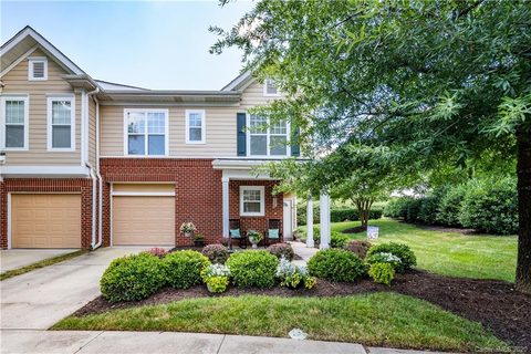 14117 Castle Abbey Lane sold home in Coventry Court Townhomes, Charlotte, NC