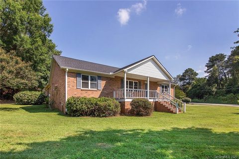 331 Shoreline Loop sold home in Bayview Estates, Mooresville, NC