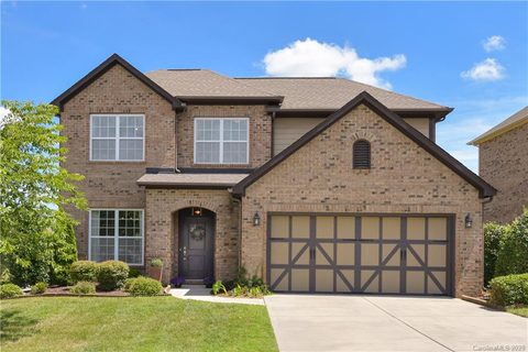 9570 Heritage Farm Avenue sold home in Christenbury Chase, Concord, NC