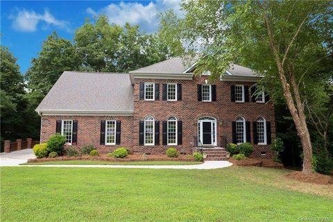 2048 Stoney Creek Drive