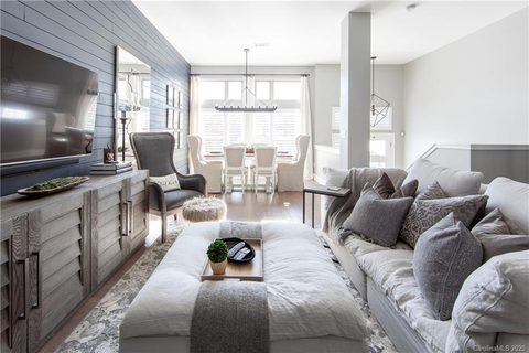 Previously sold for $660,000