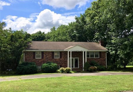 237 Ellington Heights sold home in Ellington Heights, Spindale, NC