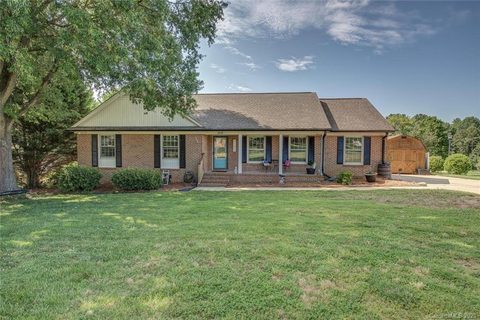 3409 Sherwood Circle sold home in Forest Brook, Gastonia, NC
