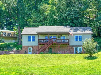 38 Eden Lane sold home in Regina Park, Waynesville, NC