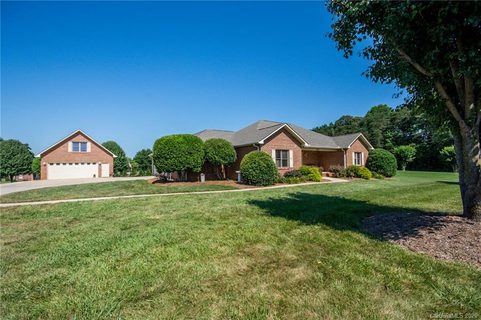 106 Seven Springs Loop