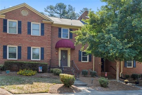 8444 Coulwood Oak Lane sold townhome in Coulwood Oaks, Charlotte, NC