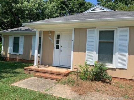 9301 Split Rail Lane