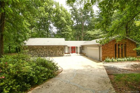 1008 Litchfield Place