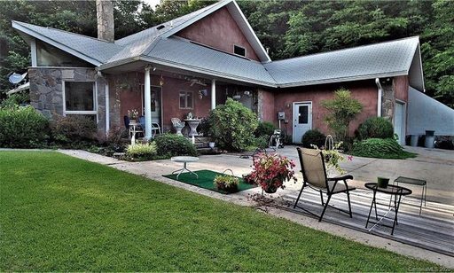 562 Suntrace Circle sold home in Suntrace, Cullowhee, NC