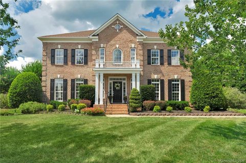 1201 Waynewood Drive