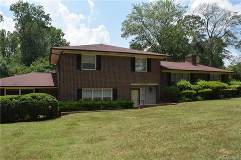 Previously sold for $285,000