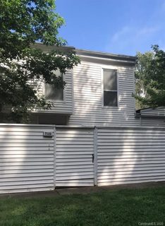 7122 Stonington Lane