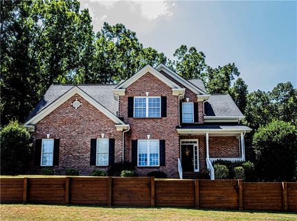 7300 Aldwych Lane