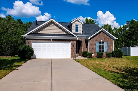 1074 Albany Park Drive sold home in Bexley, Fort Mill, SC