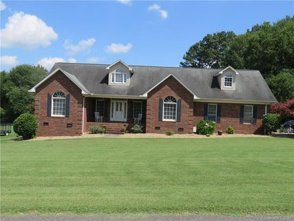 124 Chickasaw Drive