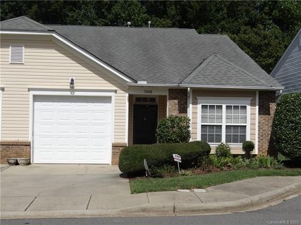 3040 Village Glen Lane sold condo in Village Glen, Charlotte, NC