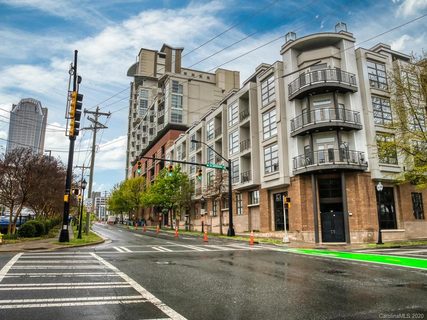 525 6th Street 419