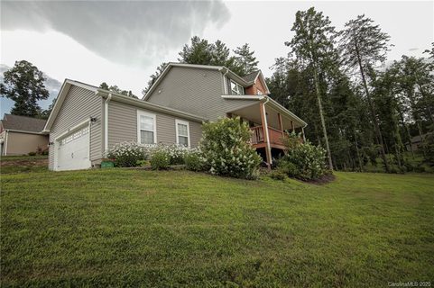 48 Parrot Road sold home in Oasis Cove, Candler, NC