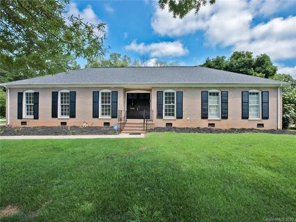 7527 Glencannon Drive sold home in Lake Forest, Charlotte, NC