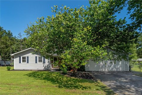 307 Melissa Way 17 sold home in Rugby Meadows, Hendersonville, NC