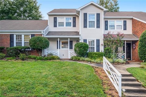 10820 Winterbourne Court sold townhome in Kensington At Raintree, Charlotte, NC