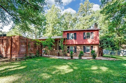 853 Cambridge Circle