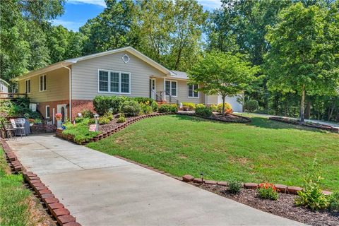 3226 Woodchuck Drive sold home in Cabarrus Northwest Woods, Kannapolis, NC