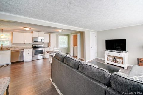 3718 Fieldcrest Circle sold home in Crestview, Concord, NC