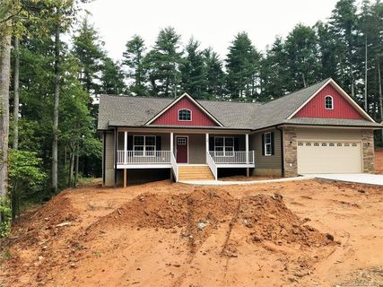 27 Pounding Mill Road 1A sold home in Bearwallow Glen, Hendersonville, NC
