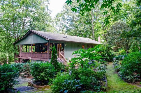 87 W Cherokee Circle
