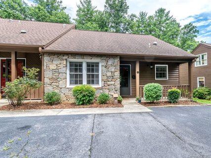 2 S Calico Lane