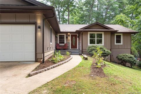 24 Saint Andrews Road sold home in Saint Andrews, Arden, NC