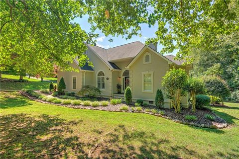 Previously sold for $653,000