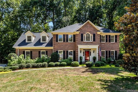 842 Stanhope Lane