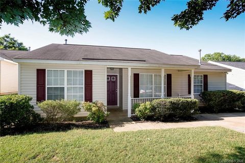 5802 Hewitt Drive sold home in Fairstone, Charlotte, NC