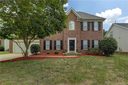 9122 Mitchell Glen Drive sold home in Charlotte, SC