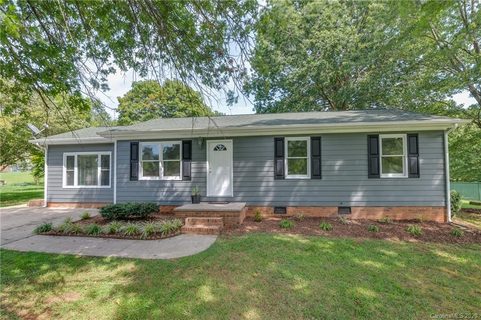 217 Stoneybrook Drive sold home in Stoneybrook, Forest City, NC