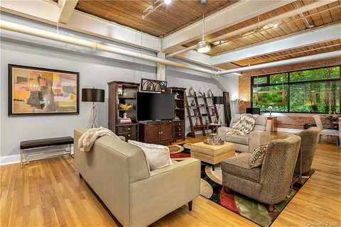 310 Arlington Avenue 213