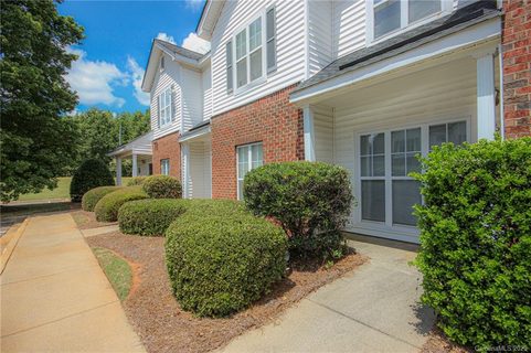 6468 Mallard View Lane