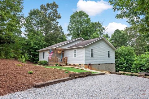 154 Smoky Mountain Drive sold home in Glenwood, Marion, NC