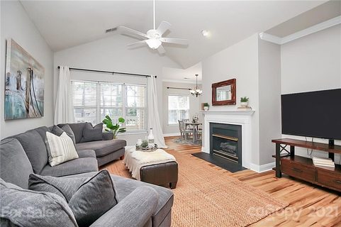 Previously sold for $274,900